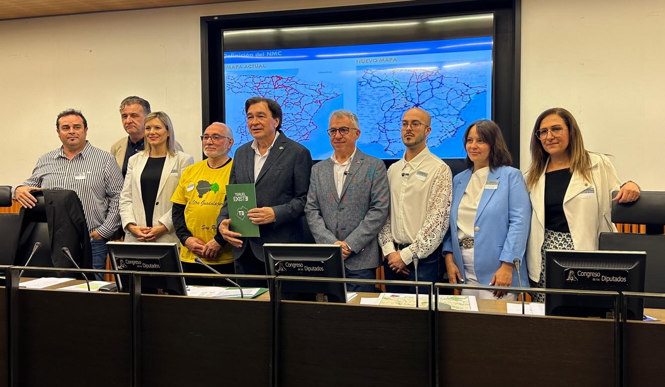 Colectivos de la España vaciada exigen al Ministerio de Transportes la retirada inmediata del nuevo mapa estatal de autobuses: «No es una mejora, es un recorte»