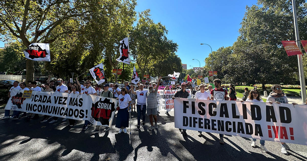 Miles de personas reivindican en Madrid igualdad y futuro para el mundo rural
